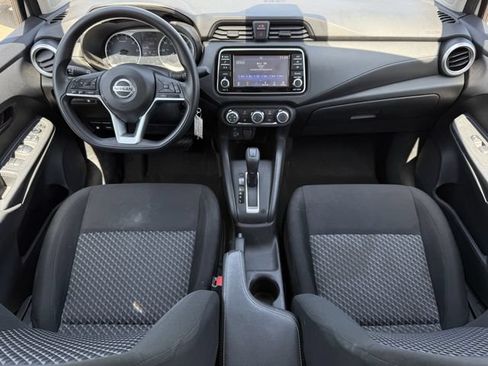 Used 2022 Nissan Versa S FWD image 10