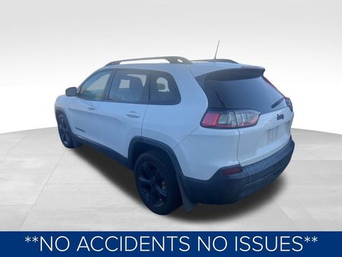 Used 2020 Jeep Cherokee Latitude Plus image 3