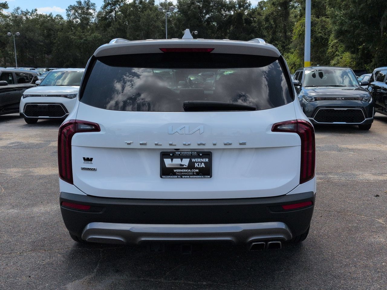 Used 2022 Kia Telluride SX w/ SX Prestige Package AWD/4WD image 6