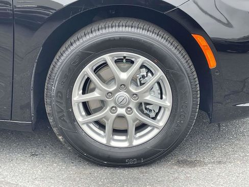 New 2026 Chrysler Pacifica Select FWD image 10