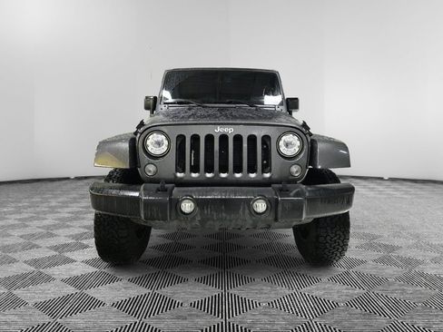 Used 2017 Jeep Wrangler Unlimited Rubicon w/ Dual Top Group image 8