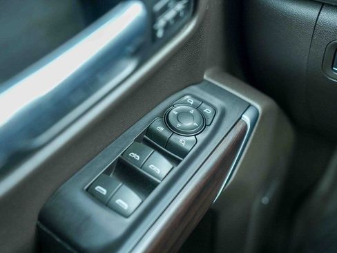 Used 2019 GMC Sierra 1500 SLT w/ SLT Premium Package image 38