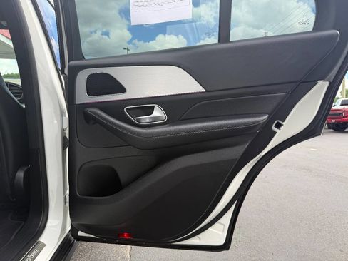 Used 2024 Mercedes-Benz GLE 350 4MATIC image 30