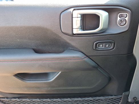 Used 2020 Jeep Gladiator Rubicon image 12