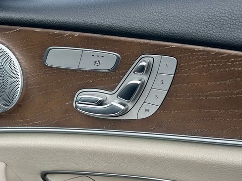 Used 2019 Mercedes-Benz E 300 image 11