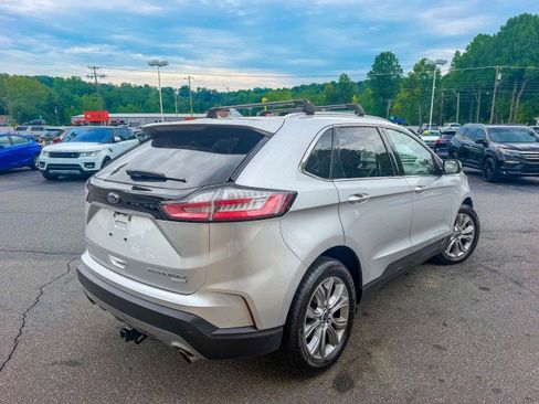Used 2019 Ford Edge Titanium AWD/4WD image 4