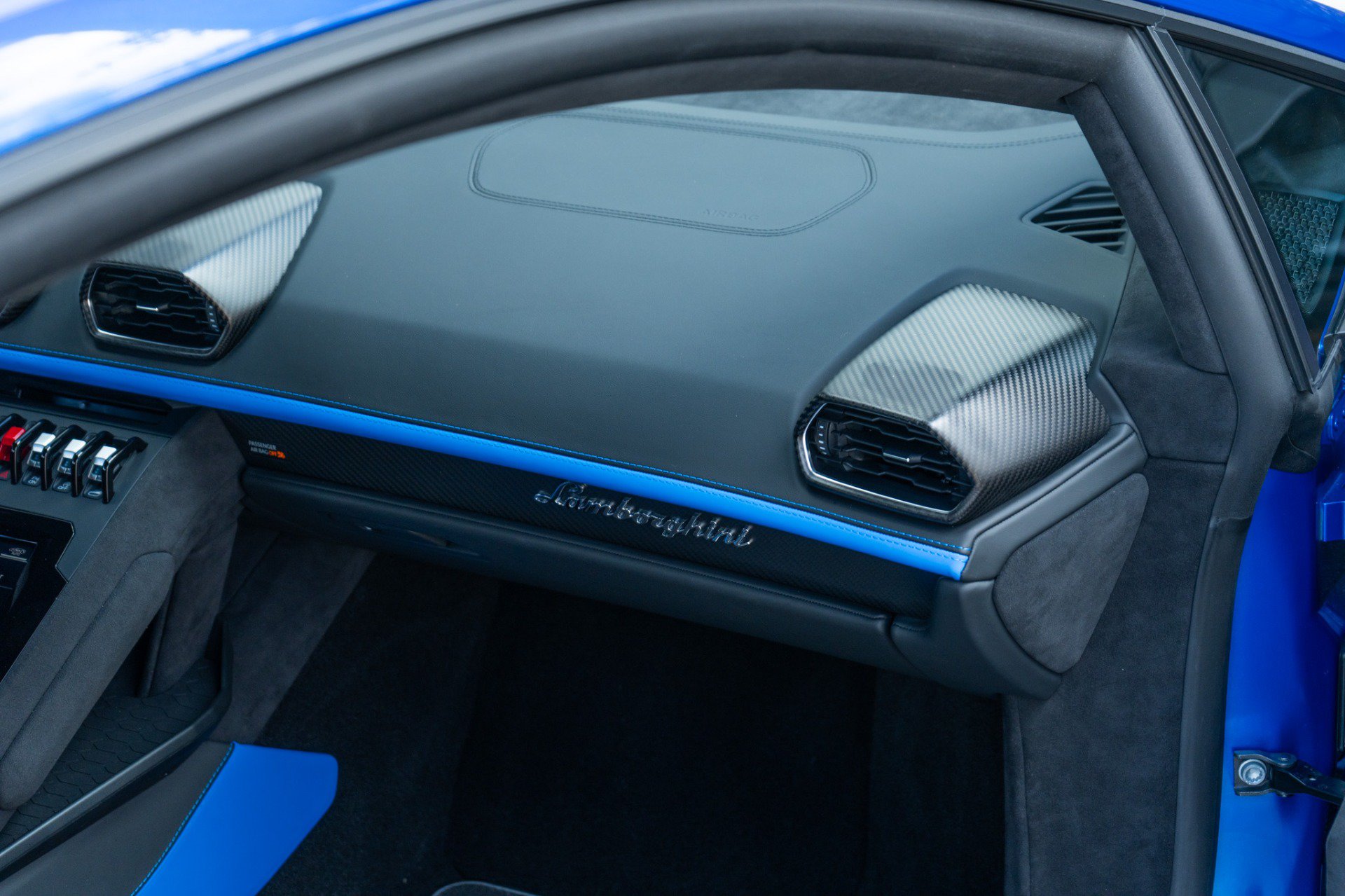 Used 2023 Lamborghini Huracan Tecnica RWD image 27