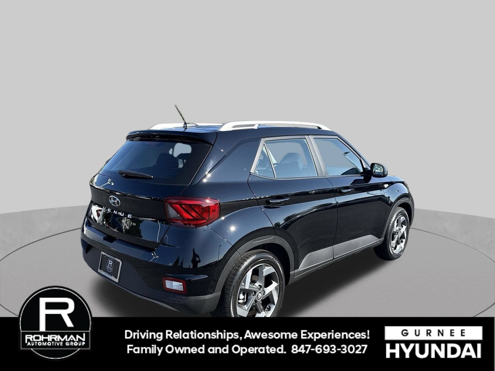 Used 2026 Hyundai Venue SEL FWD image 10