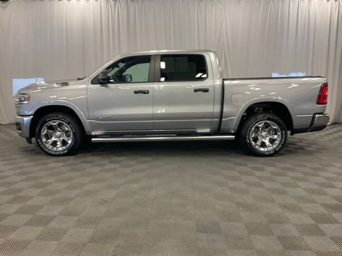 Used 2025 RAM 1500 Big Horn AWD/4WD image 9