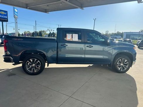 Used 2024 Chevrolet Silverado 1500 LT AWD/4WD image 5