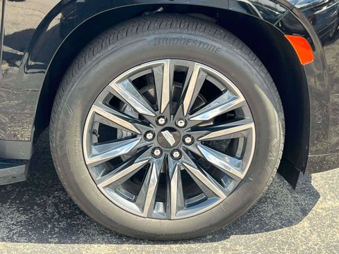 Used 2023 Cadillac Escalade ESV Sport Platinum AWD/4WD image 8