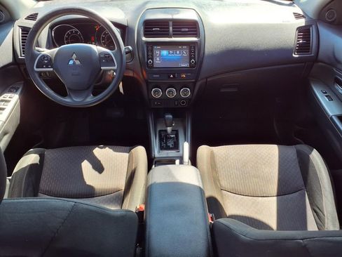 Used 2018 Mitsubishi Outlander Sport ES FWD image 10