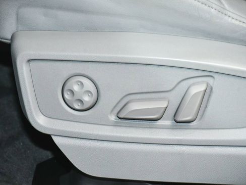 Used 2023 Audi Q5 2.0T Premium Plus w/ Premium Plus Package image 52