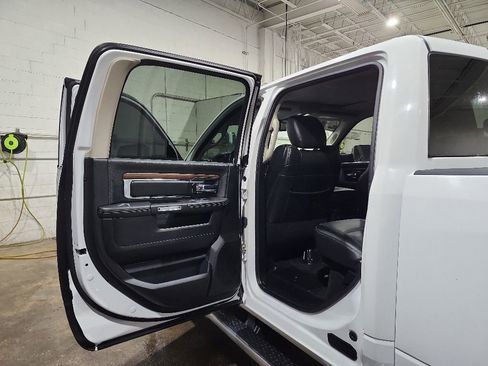 Used 2017 RAM 2500 Laramie AWD/4WD image 11