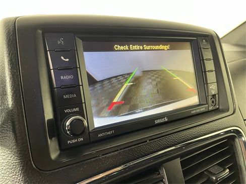 Used 2015 Dodge Grand Caravan SXT image 8