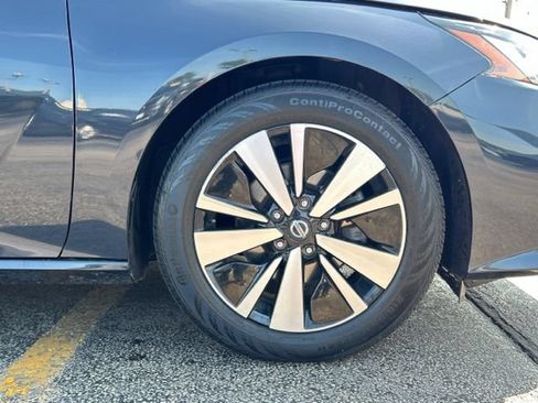 Used 2019 Nissan Altima 2.5 SV FWD image 14