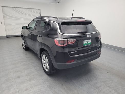 Used 2018 Jeep Compass Latitude w/ Safe & Security Group AWD/4WD image 5