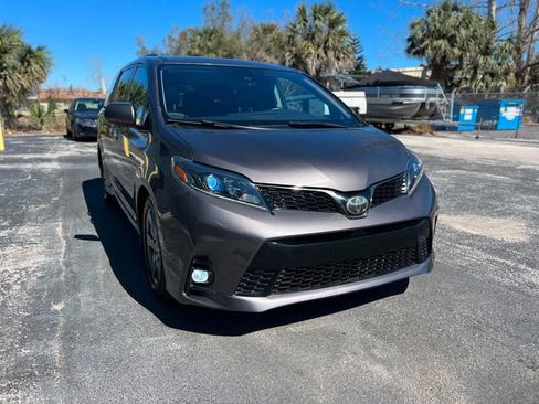 Used 2019 Toyota Sienna SE Premium image 67