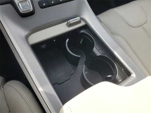 Used 2024 Hyundai Palisade Calligraphy image 26