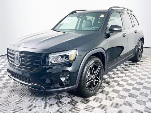 New 2026 Mercedes-Benz GLB 250 4MATIC image 2