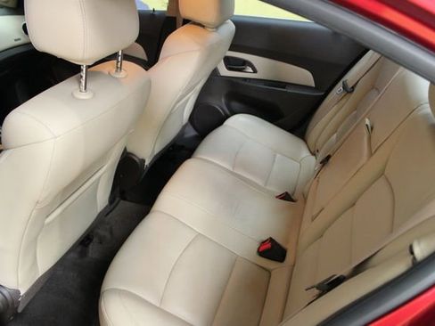 Used 2013 Chevrolet Cruze LT w/ RS Package FWD image 9