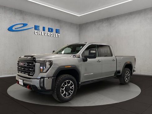 Used 2024 GMC Sierra 2500 AT4 w/ AT4 Premium Plus Package AWD/4WD image 8