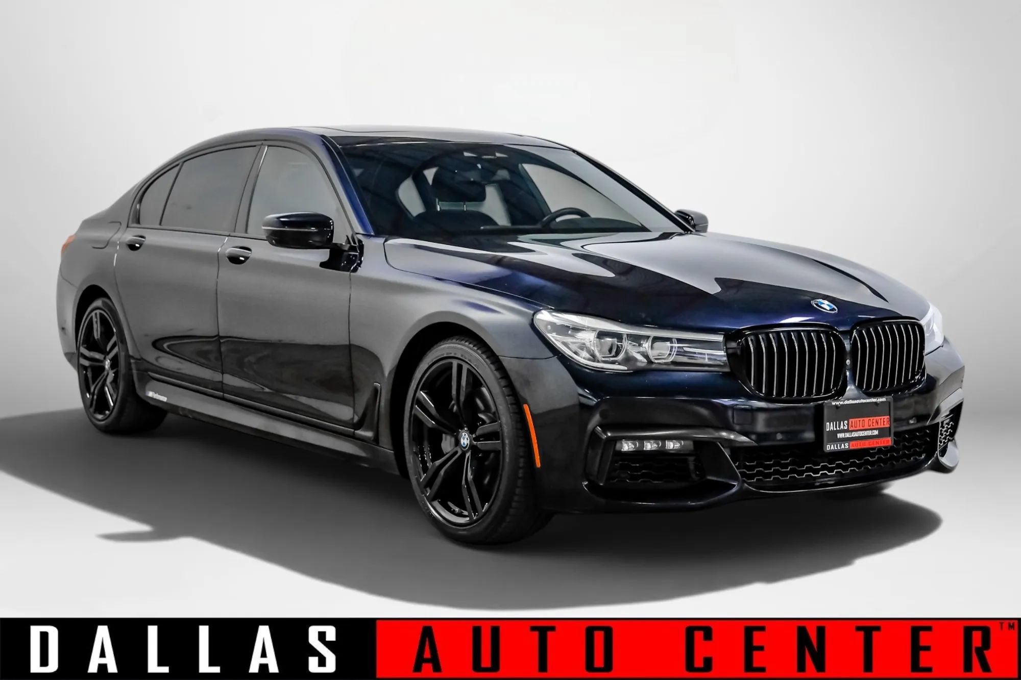 Used 2019 BMW 740i w/ Executive Package RWD image 1