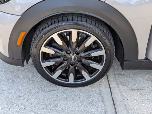 Used 2022 MINI Cooper S w/ Premium Package image 31