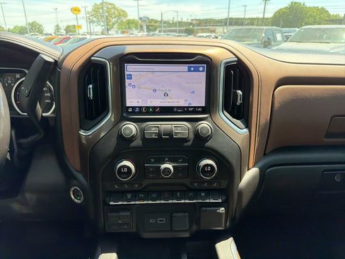 Used 2022 Chevrolet Silverado 3500 High Country AWD/4WD image 29