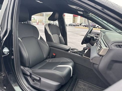 Used 2025 Toyota Camry SE image 17