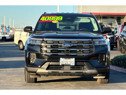 Used 2025 Ford Explorer Active image 9