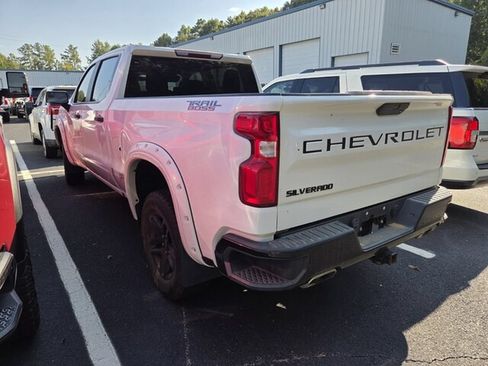 Used 2020 Chevrolet Silverado 1500 Custom Trail Boss w/ Custom Convenience Package AWD/4WD image 5
