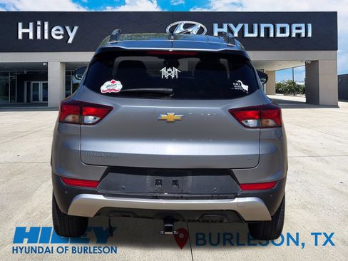 Used 2023 Chevrolet TrailBlazer LT w/ Convenience Package FWD image 7