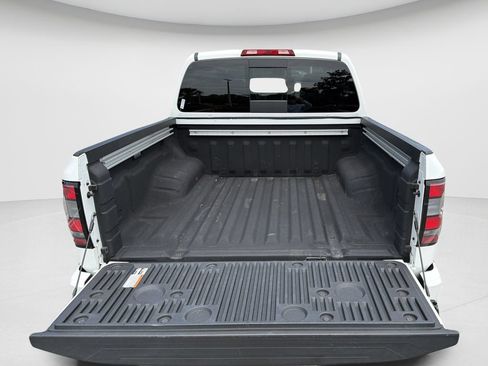 Used 2023 Nissan Frontier PRO-4X w/ Pro-4X Premium Package AWD/4WD image 11