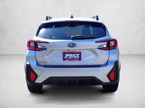 Used 2024 Subaru Crosstrek 2.0i Premium AWD/4WD image 3