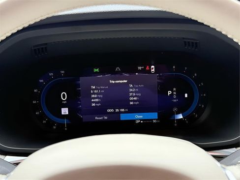 Used 2023 Volvo XC60 B5 Plus w/ Protection Package Premier image 16