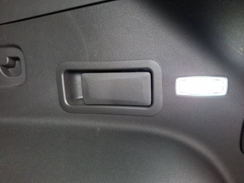 Used 2019 Chevrolet Blazer LT image 28