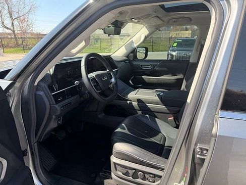 Certified 2025 INFINITI QX80 Sensory image 9