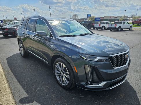 Used 2020 Cadillac XT6 Premium Luxury w/ LPO, Floor Liner Package image 4