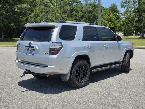 Used 2019 Toyota 4Runner SR5 RWD image 5