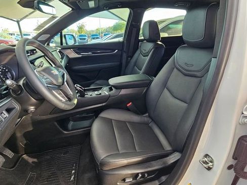 New 2025 Cadillac XT5 Premium Luxury image 28