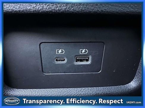 Certified 2024 Nissan Pathfinder SV image 17