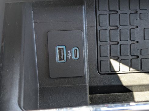 Used 2024 Ford Expedition Max Limited image 26