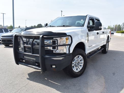 Used 2019 Ford F250 XLT w/ FX4 Off-Road Package image 5