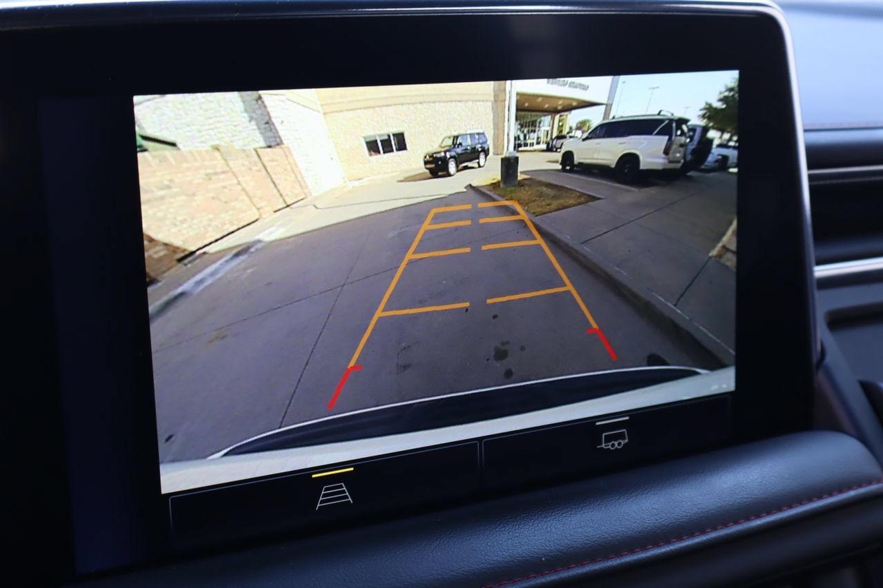 Used 2024 Chevrolet Suburban RST RWD image 8