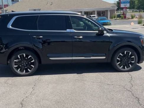 Used 2025 Kia Telluride SX w/ SX Captain's Chair Package AWD/4WD image 8