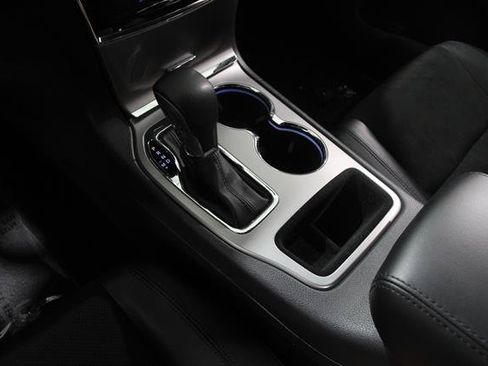Used 2021 Jeep Grand Cherokee Laredo X AWD/4WD image 16