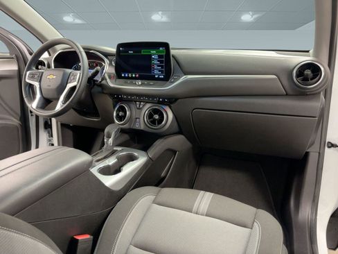 Used 2025 Chevrolet Blazer LT image 29