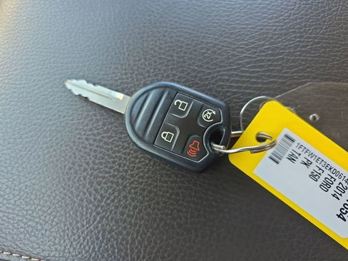 Used 2014 Ford F150 Lariat w/ Lariat Chrome Package image 29