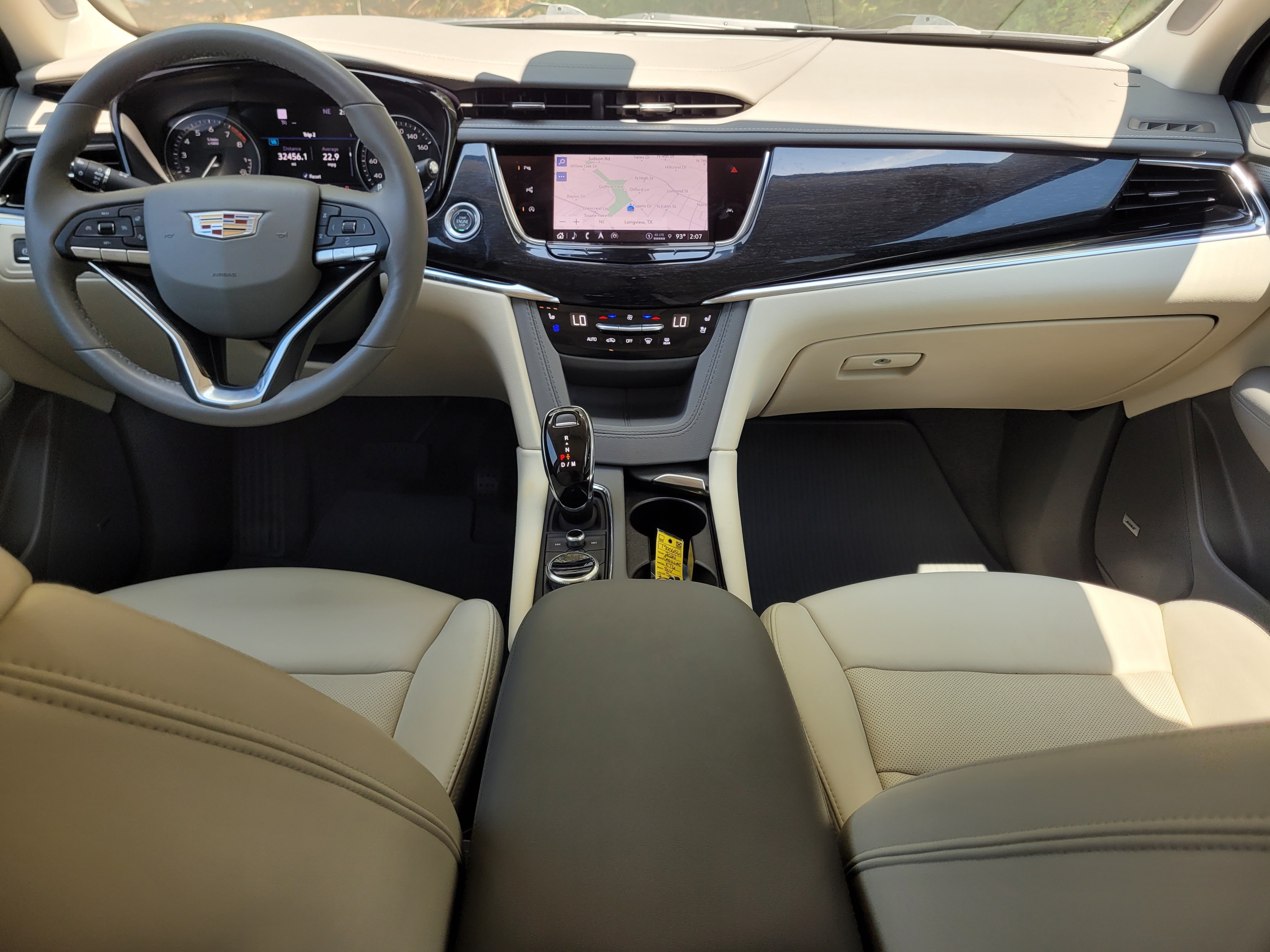 Used 2024 Cadillac XT6 Premium Luxury w/ Technology Package FWD image 13